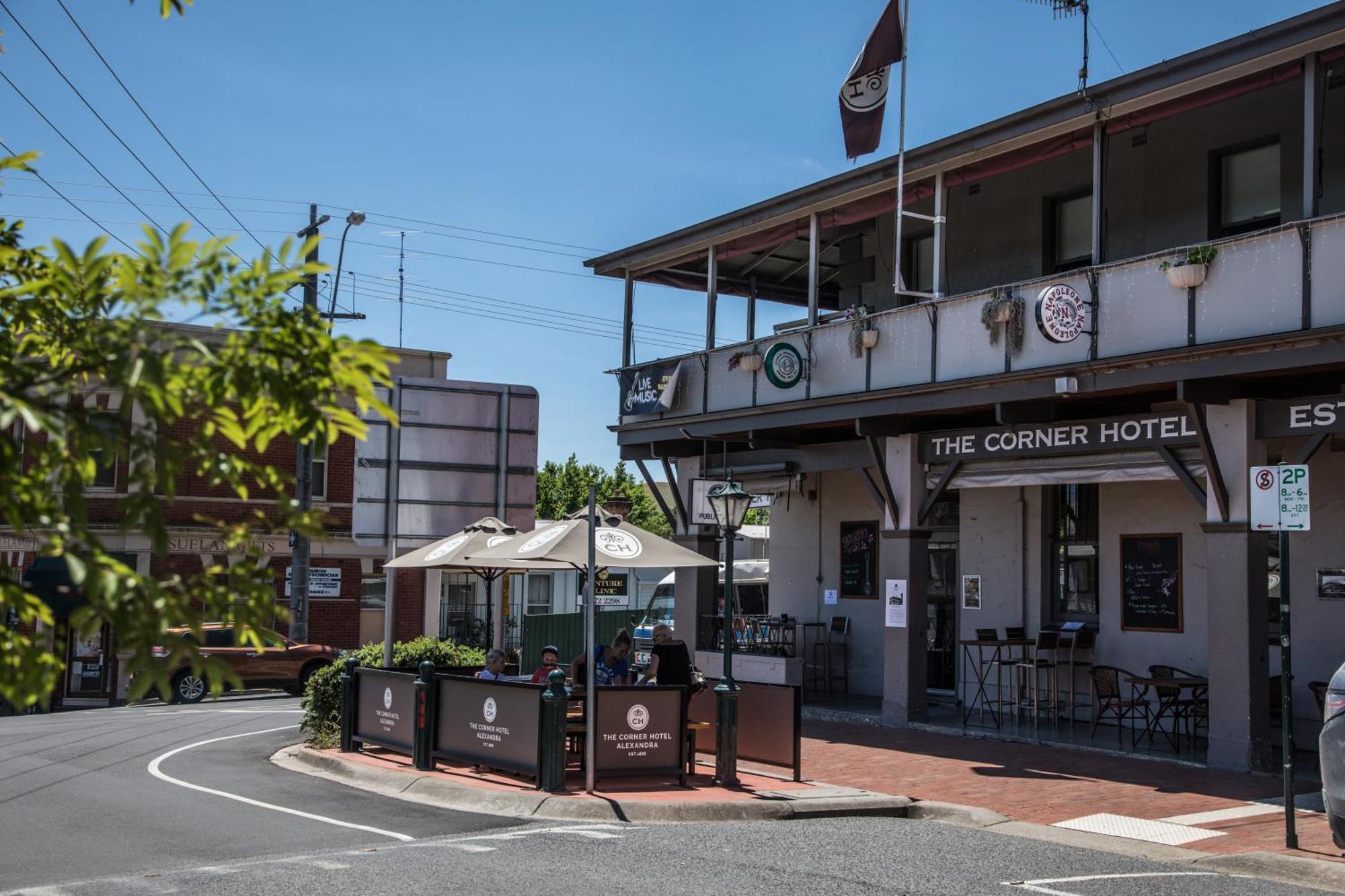 The Corner Hotel ألكسندرا المظهر الخارجي الصورة