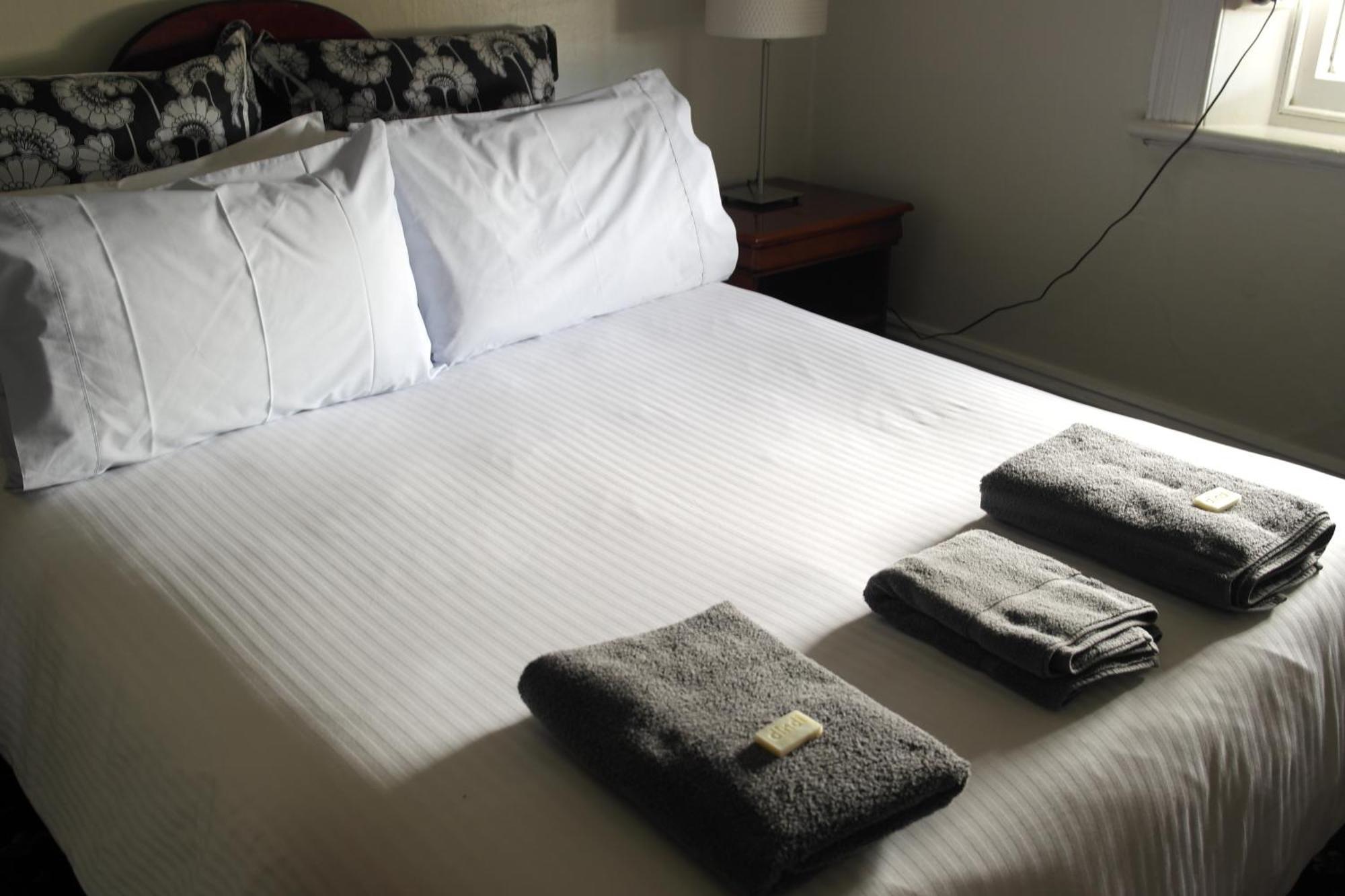 The Corner Hotel ألكسندرا الغرفة الصورة