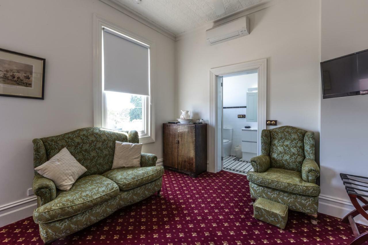The Corner Hotel ألكسندرا المظهر الخارجي الصورة