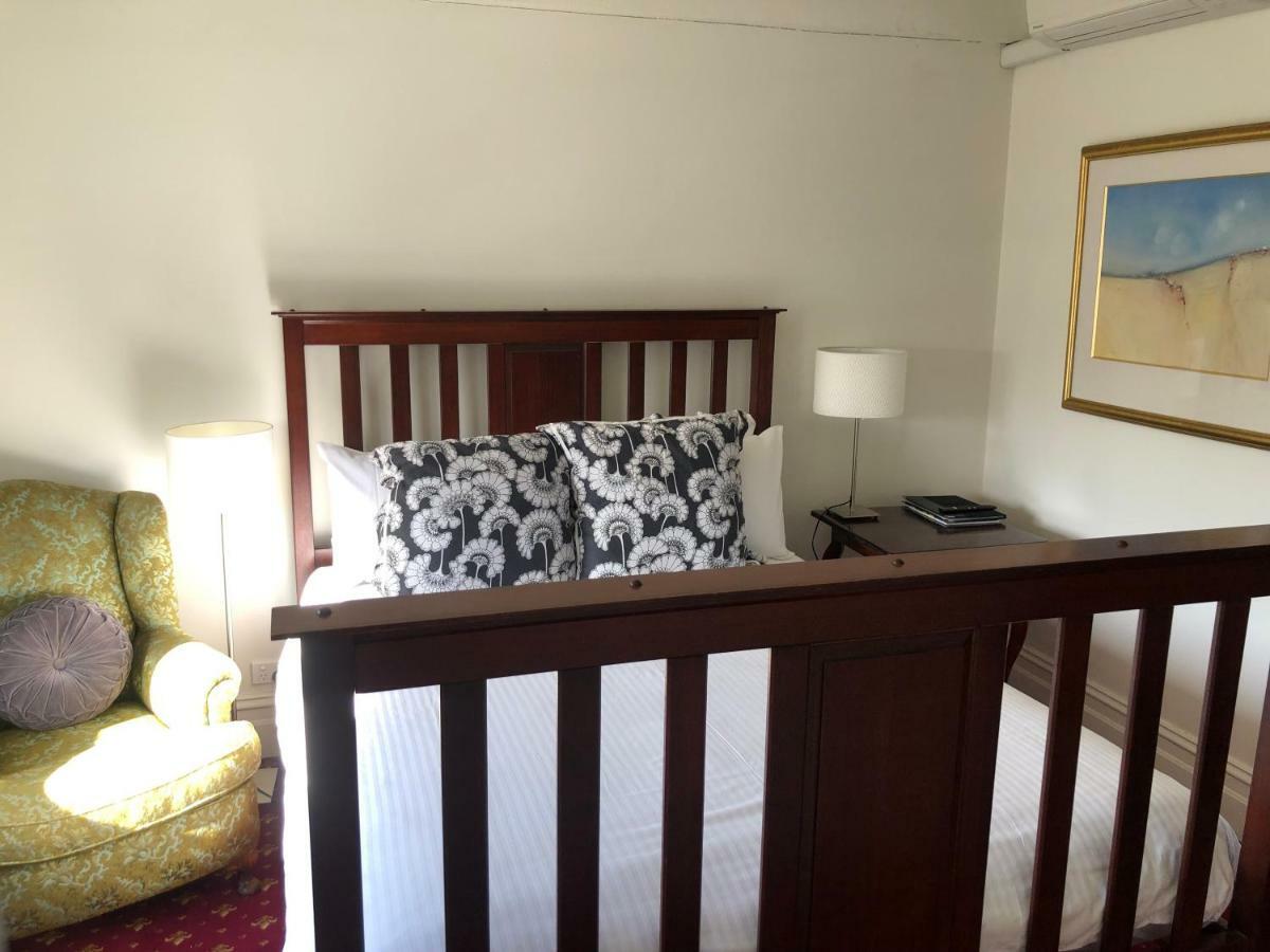 The Corner Hotel ألكسندرا المظهر الخارجي الصورة